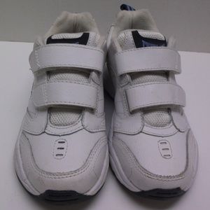 Everlast White Athletic Sneakers 5 1/2 W